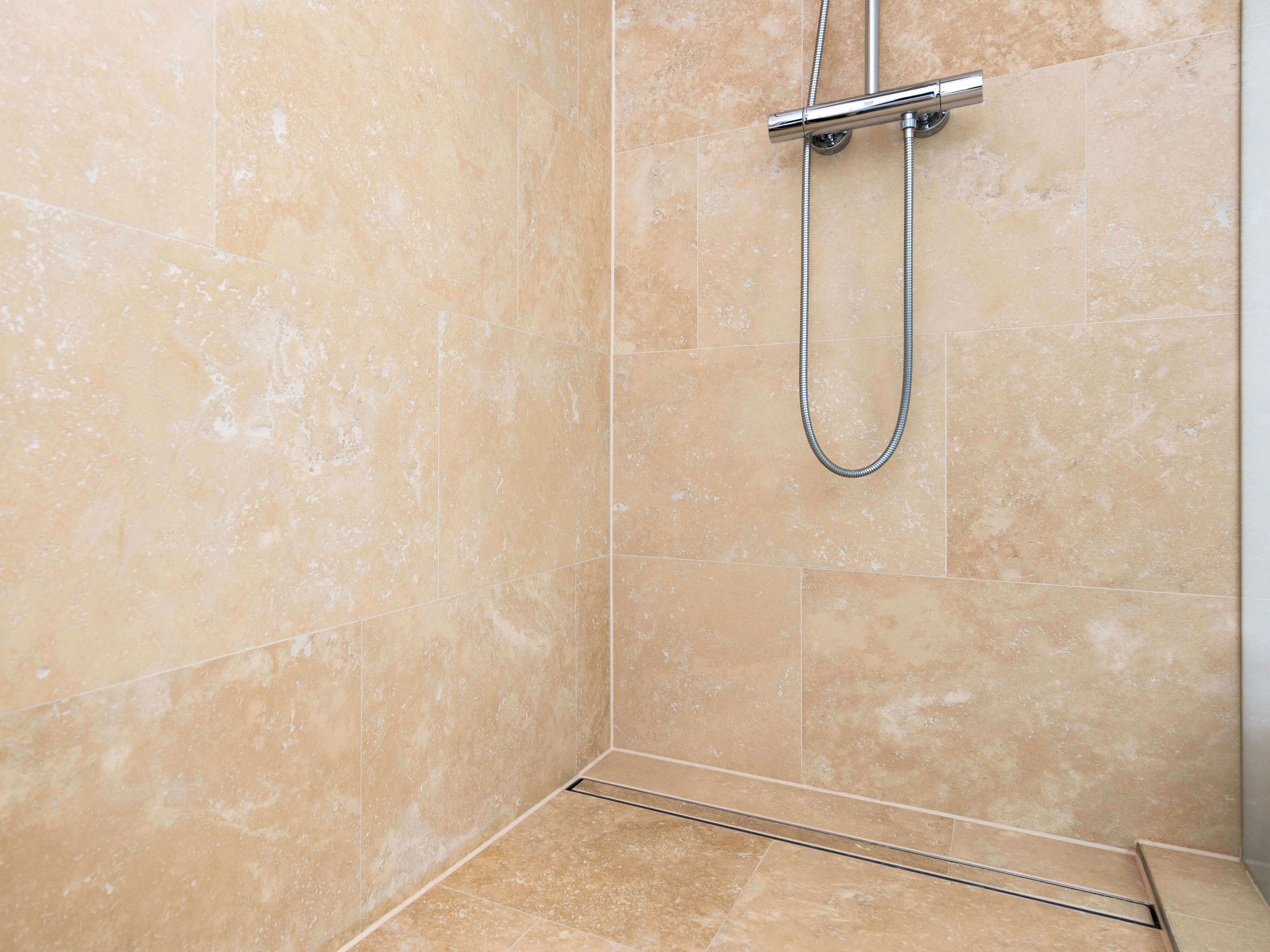 Travertinfliesen Medium Line kaufen | jonastone